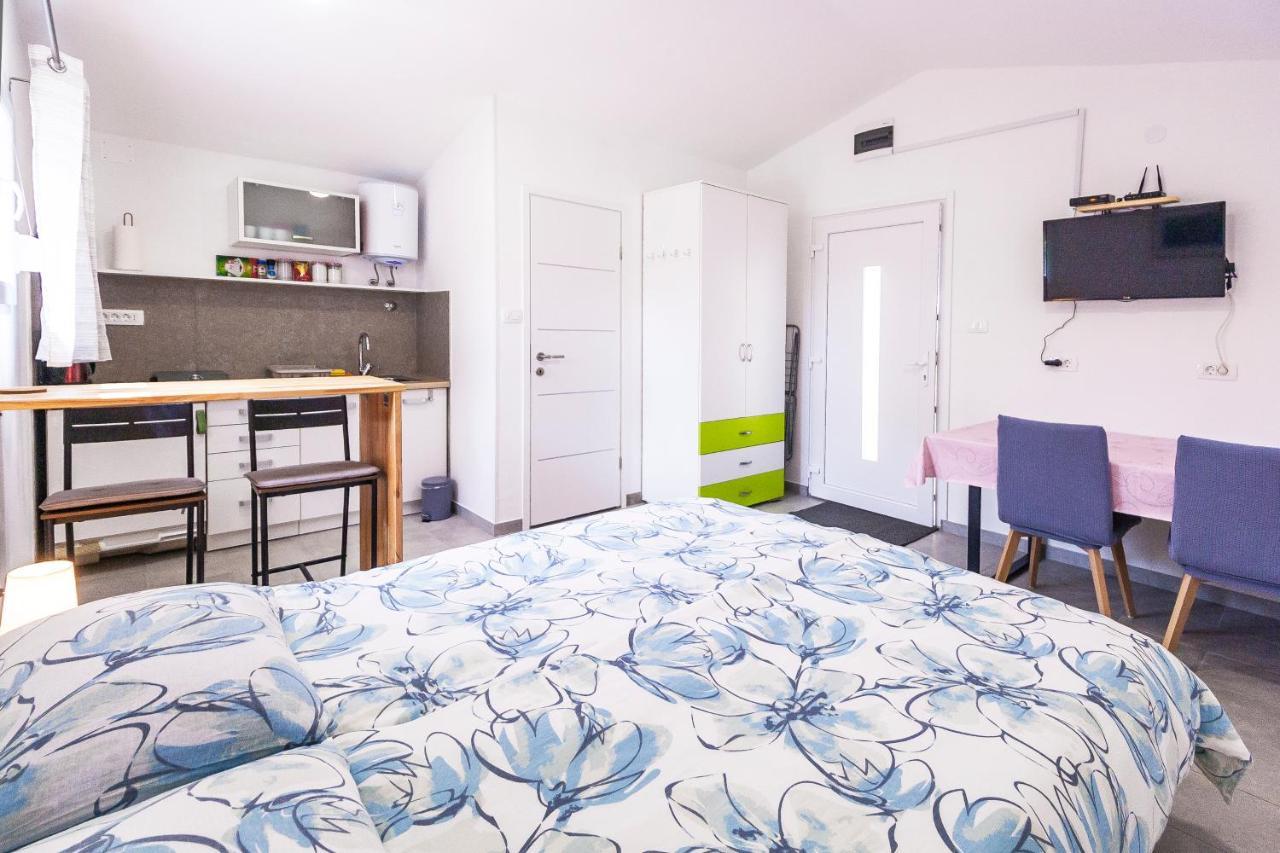 Apartment & Studio Gortan Ferienwohnung Marcana, Pula, Istria Istrien エクステリア 写真